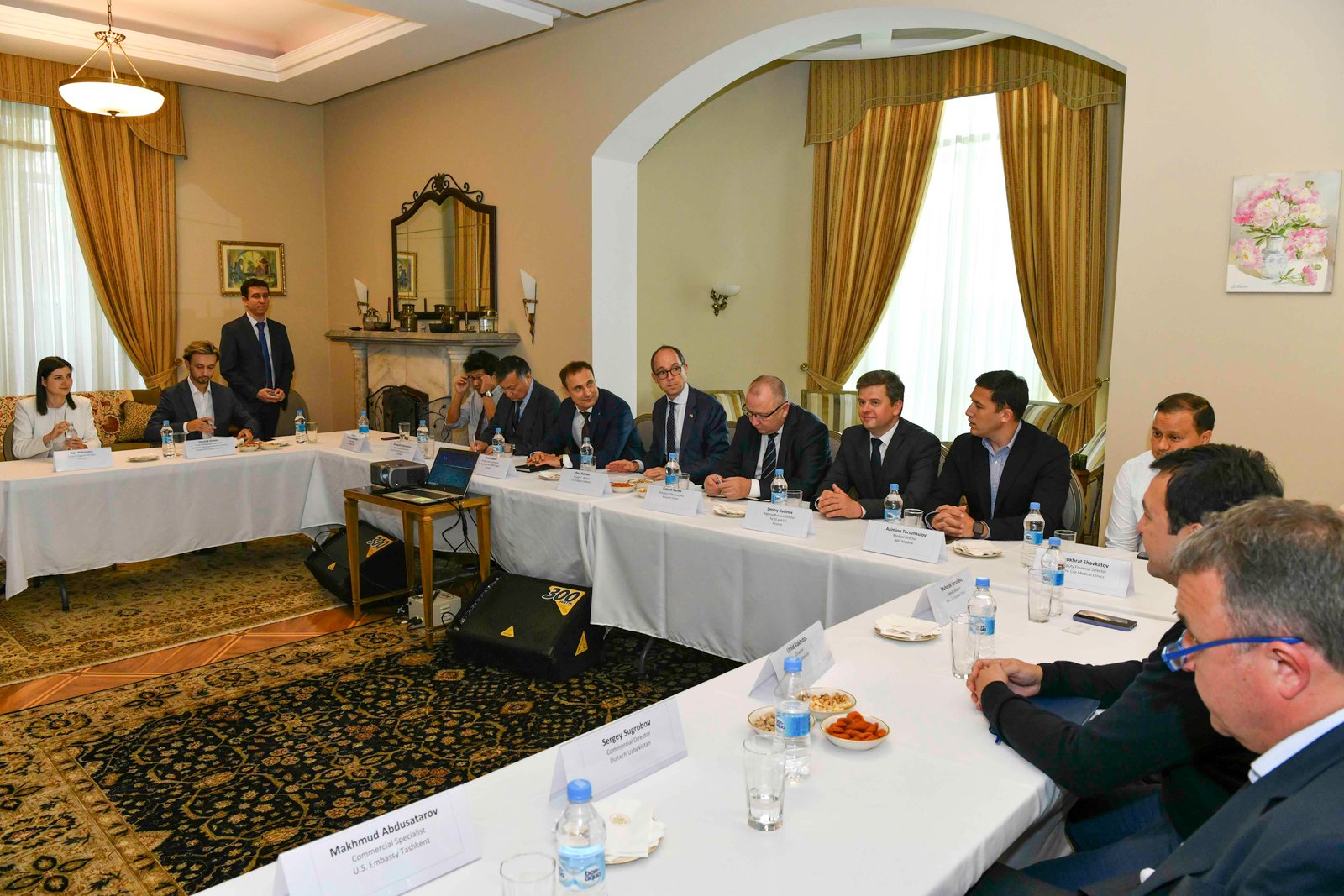 Dmitri Kudinov at a meeting with Uzbekistan's Ministry of Health and medical distributors, Tashkent
